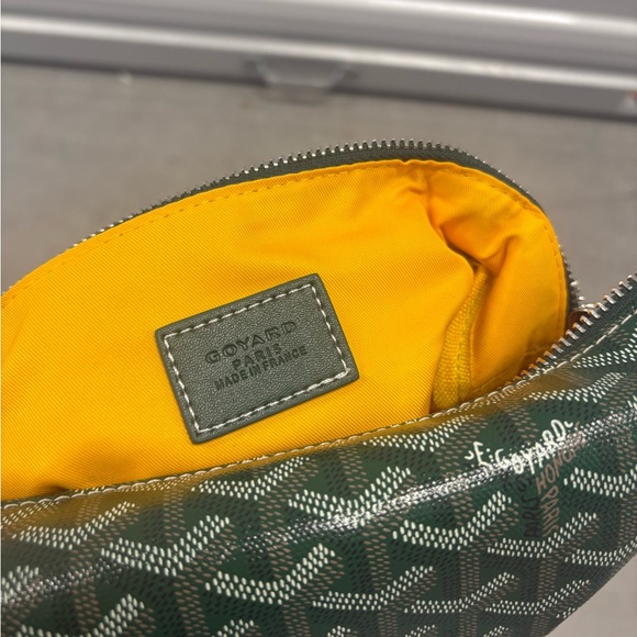 Goyard Green Patterned Wristlet - Picture 5 of 5